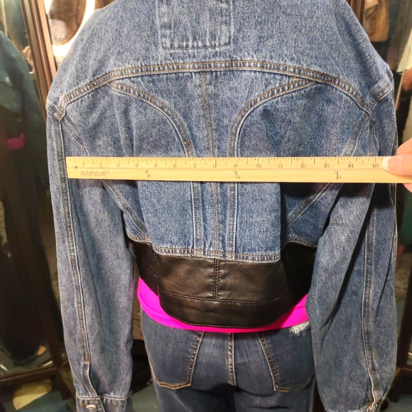 Cropped denim/pleather jacket. Never Been Worn!! M - Picture 8 of 9